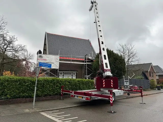 Dakdekker vernieuwt de dakbedekking van een woning